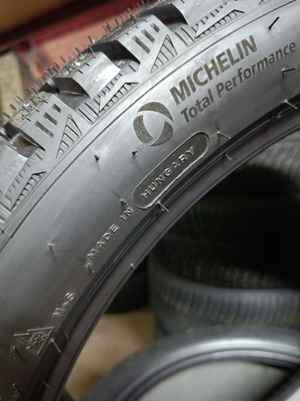 купить шины Michelin X-Ice North 4 SUV 265/40 R22 106T XL для zeekr 001