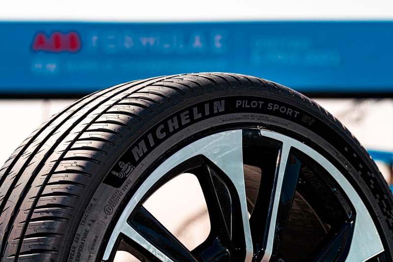 купить шины Michelin Pilot Sport EV Acoustic 275/35 R21 103Y AO с гарантией