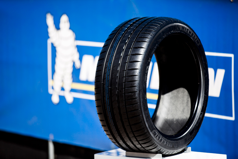 купить шины Michelin Pilot Sport 4 245/40 R19 98Y XL RunFlat * с гарантией